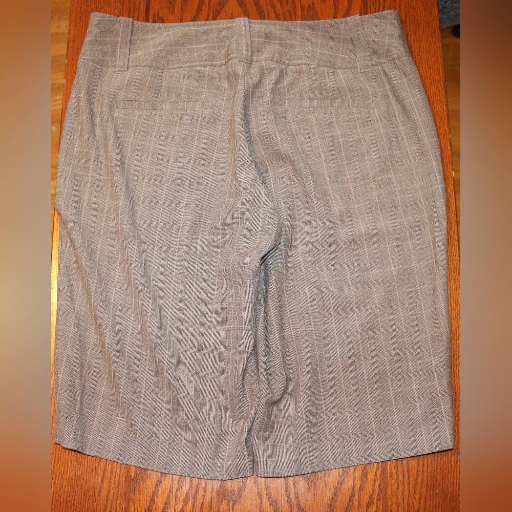 Michael Kors Shorts - Picture 2 of 7